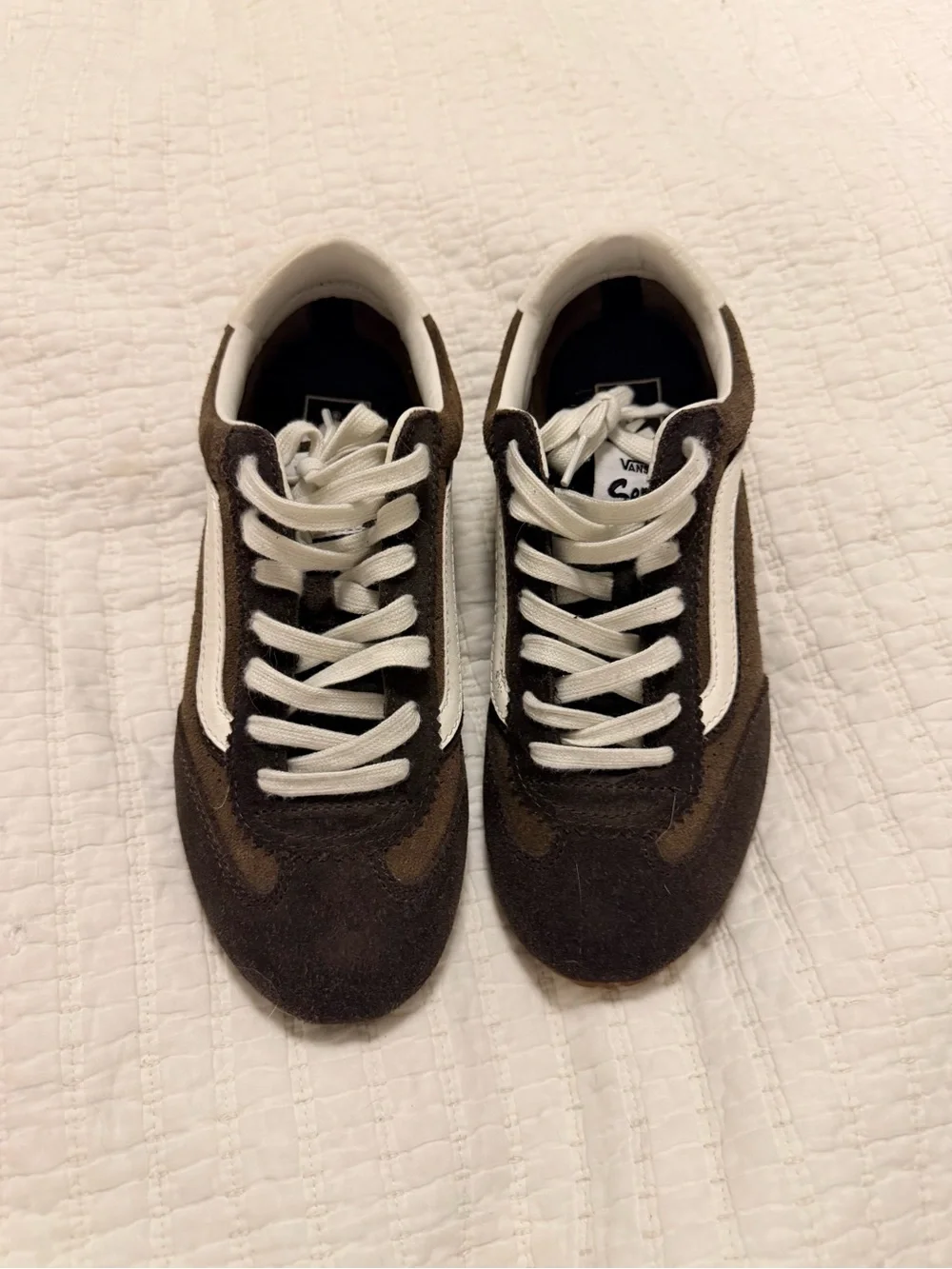 Vans Women’s Super Lowpro Shoe 8.5 | Brown and white